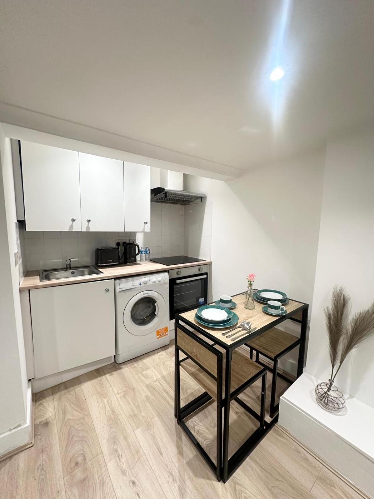 Апартаменты Cosy 1 Bedroom Flat In