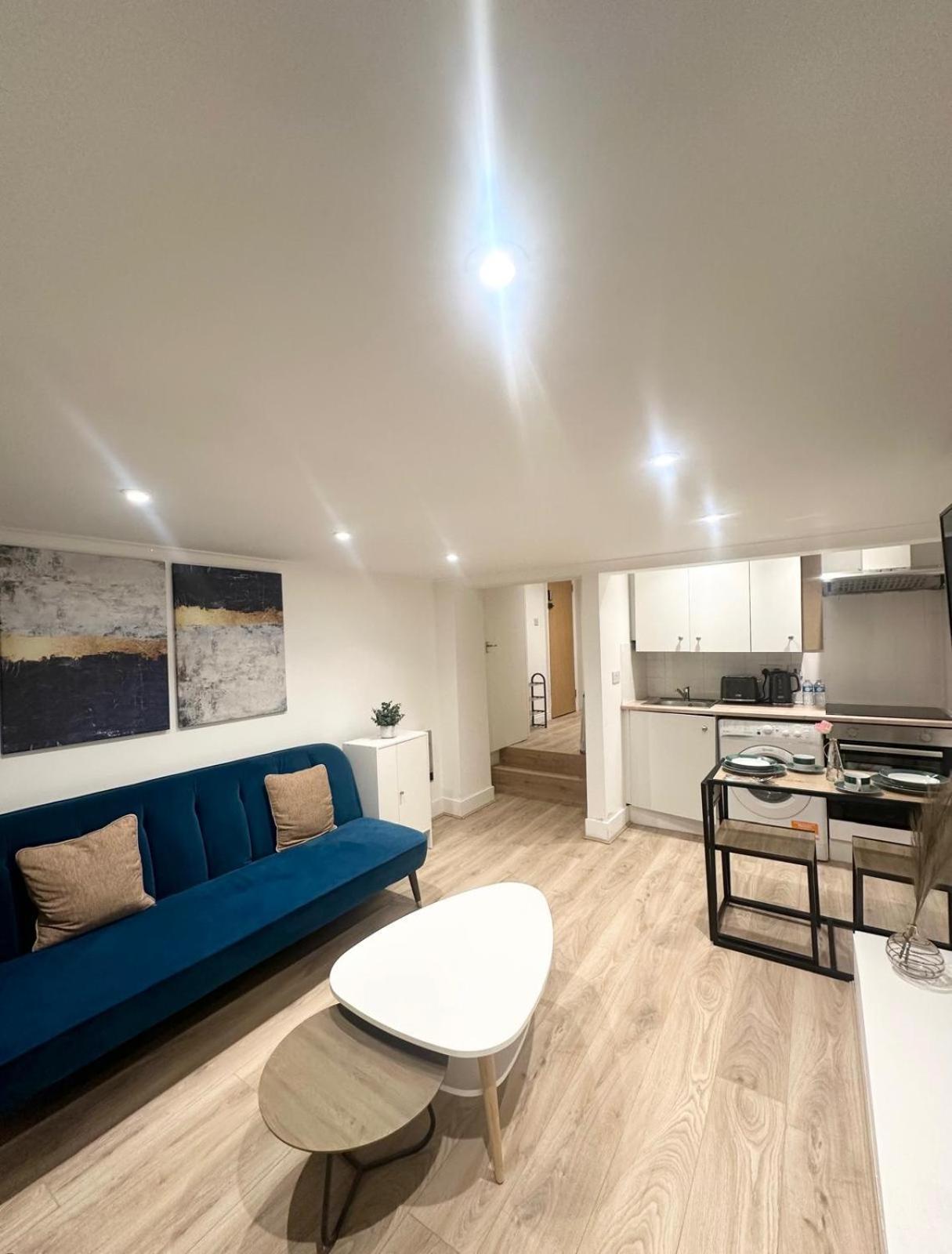 Cosy 1 Bedroom Flat In Апартаменты
